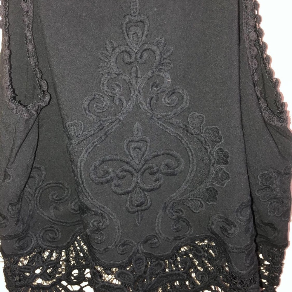 Lace Crop Top - Picture 2 of 2